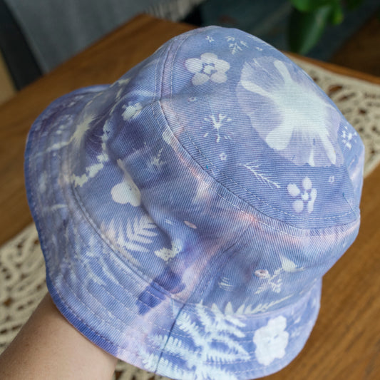 Purple/Blue/Red: Bucket Hat printed with real flowers
